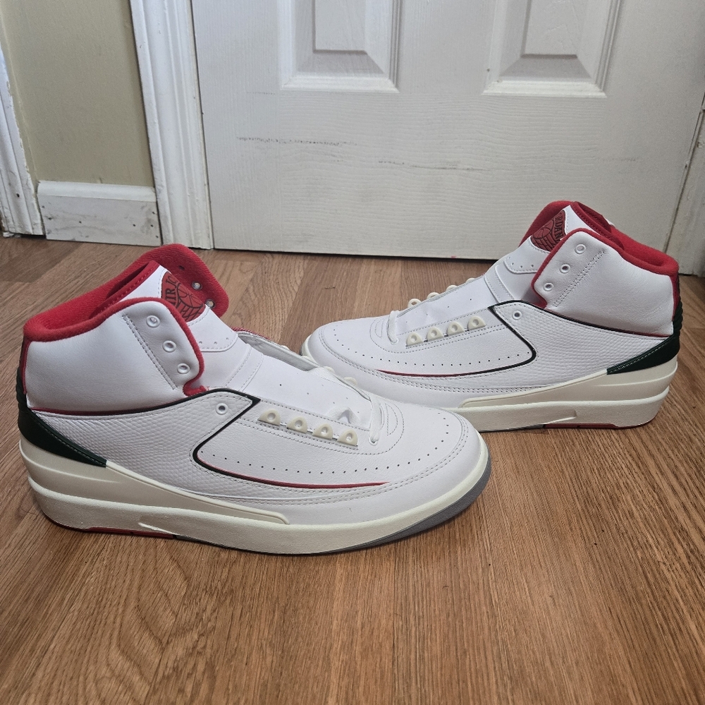 Nike Men's Air Jordan 2 Retro Origins White Fire Red Size 13 DR8884-101 NWOT - Picture 5 of 13